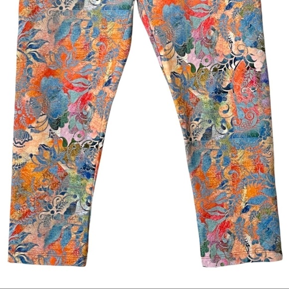๐บ Soft Surroundings Have to Have Colorful Floral Print Crop Leggings Size XS - Picture 5 of 8